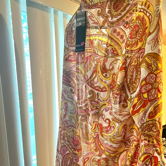 Dress - Picture 2 of 6